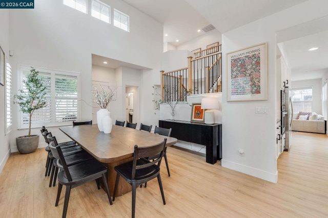 942 Monet Cir, Walnut Creek, CA 94597