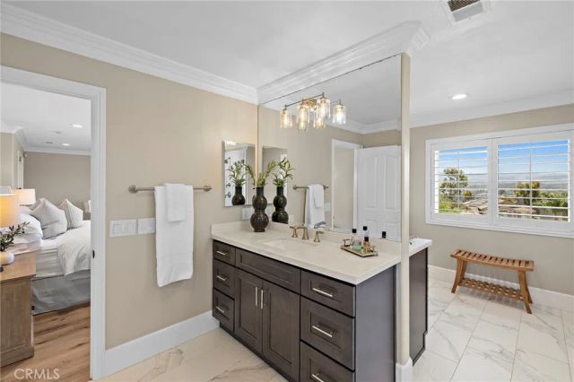 8 Las Pisadas, Rancho Santa Margarita, CA 92688