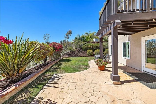 8 Las Pisadas, Rancho Santa Margarita, CA 92688
