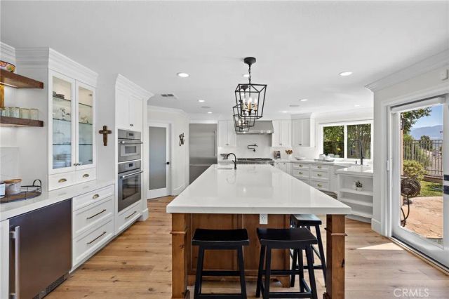 8 Las Pisadas, Rancho Santa Margarita, CA 92688