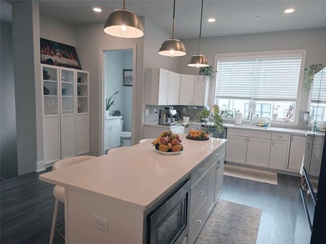 8020 Linfield Way, Atlanta, GA 30350