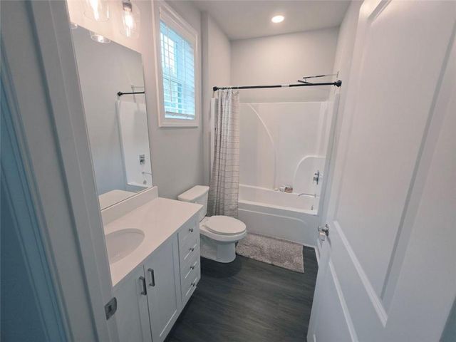 8020 Linfield Way, Atlanta, GA 30350