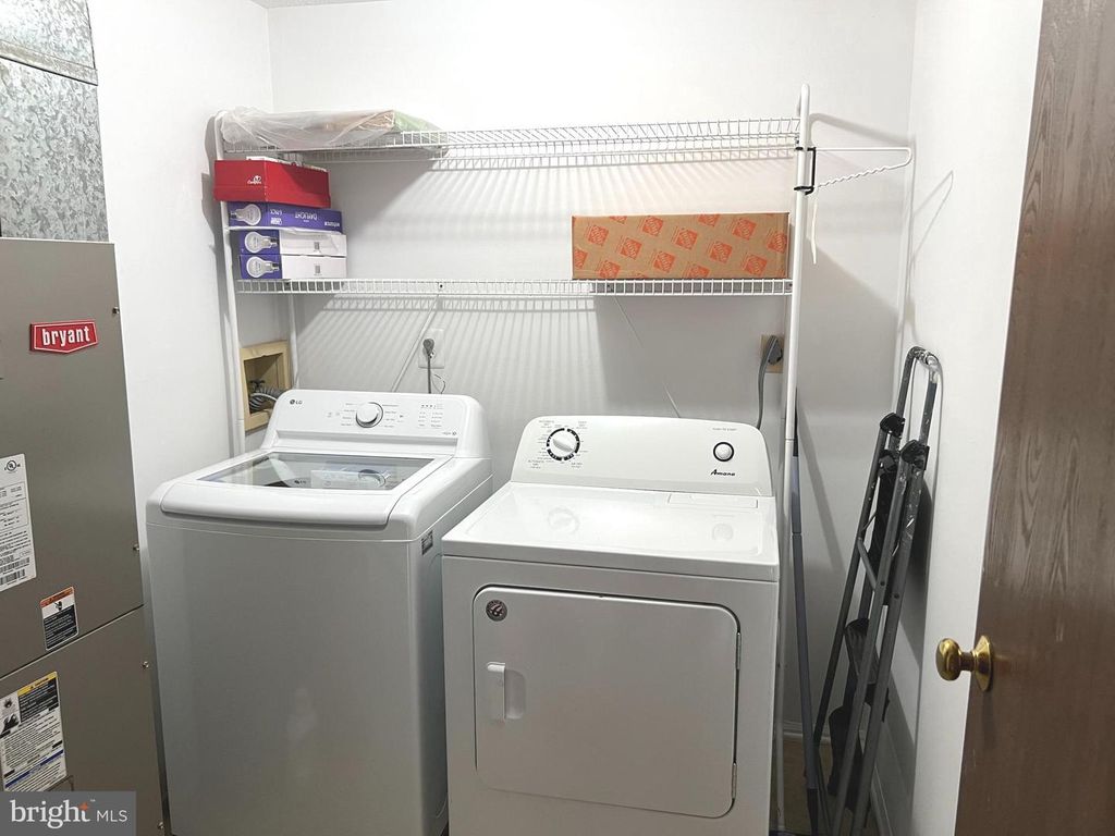 Image 10 of property listing at 48 WHITECHURCH CT, Germantown, MD 20874