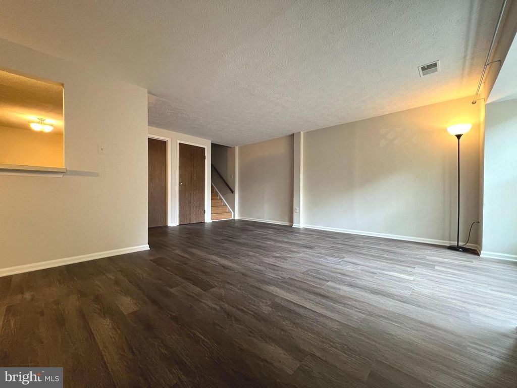 Image 2 of property listing at 48 WHITECHURCH CT, Germantown, MD 20874