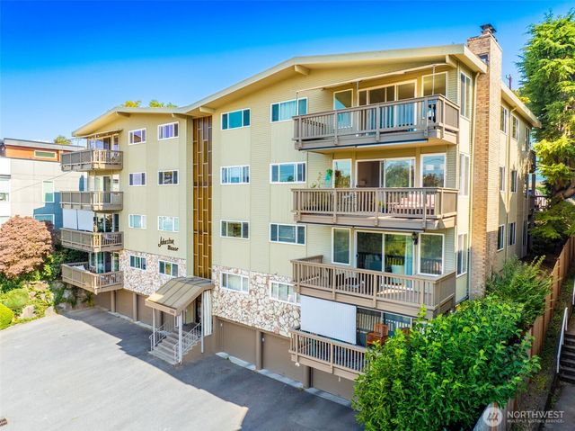 2552 14th Avenue W #202, Seattle, WA 98119