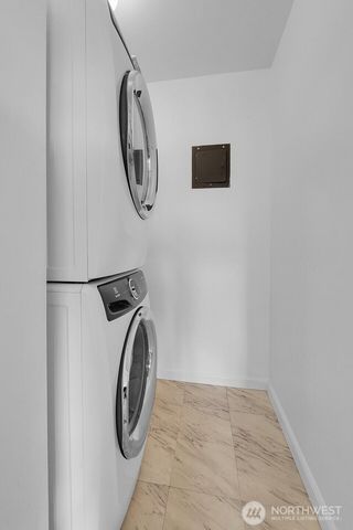 2552 14th Avenue W #202, Seattle, WA 98119