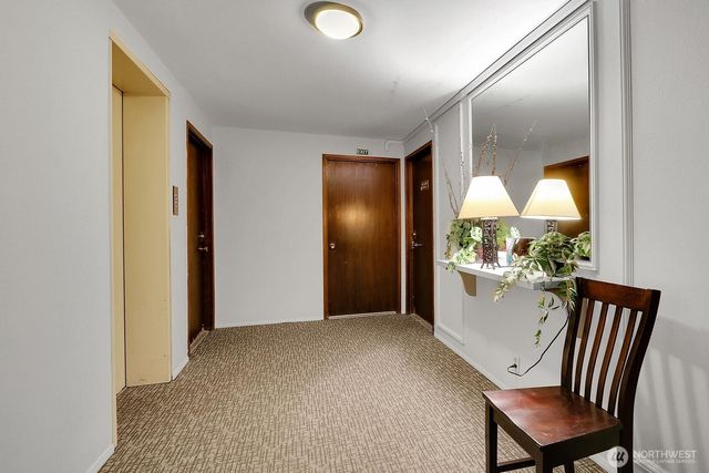 2552 14th Avenue W #202, Seattle, WA 98119