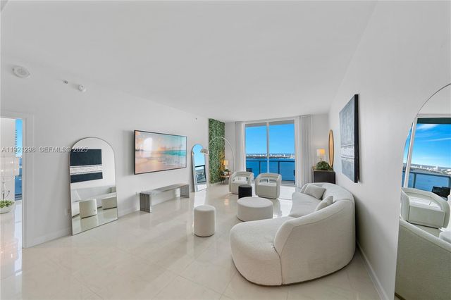 1900 N Bayshore Dr PH 4902, Miami, FL 33132