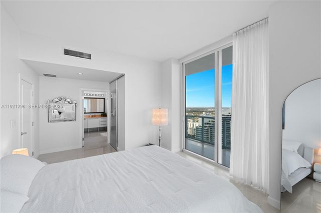 1900 N Bayshore Dr PH 4902, Miami, FL 33132