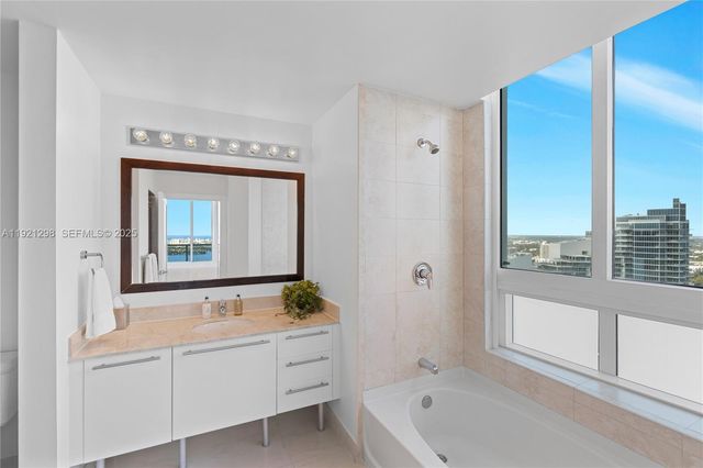 1900 N Bayshore Dr PH 4902, Miami, FL 33132