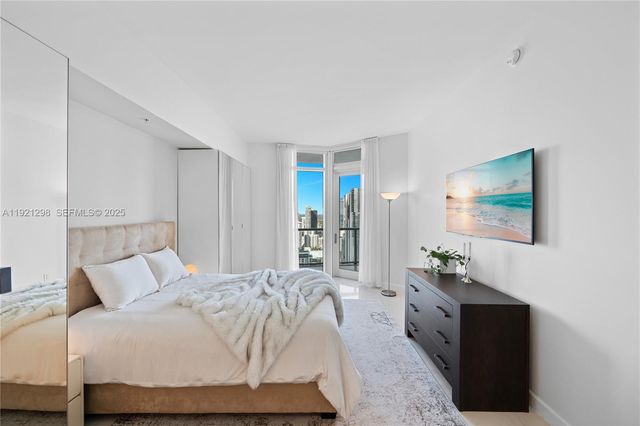 1900 N Bayshore Dr PH 4902, Miami, FL 33132