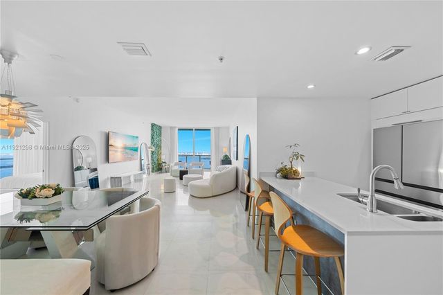 1900 N Bayshore Dr PH 4902, Miami, FL 33132