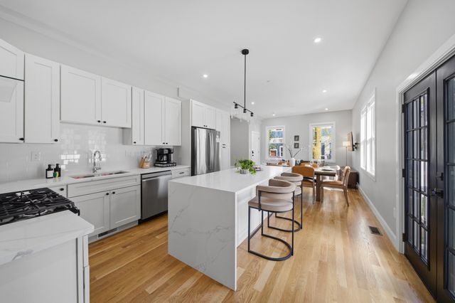 174 Walnut Street 1, Somerville, MA 02145