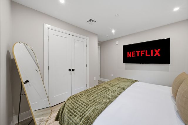 174 Walnut Street 1, Somerville, MA 02145