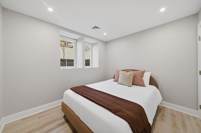 174 Walnut Street 1, Somerville, MA 02145