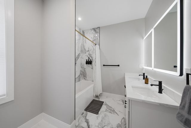174 Walnut Street 1, Somerville, MA 02145