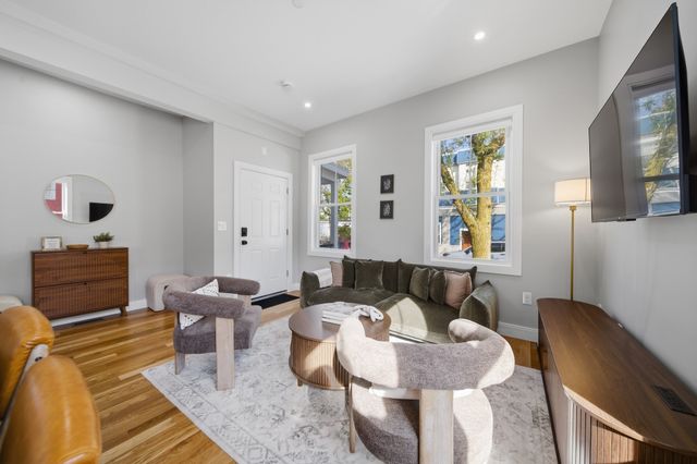 174 Walnut Street 1, Somerville, MA 02145