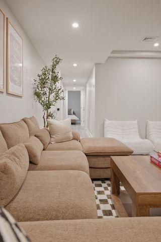 174 Walnut Street 1, Somerville, MA 02145