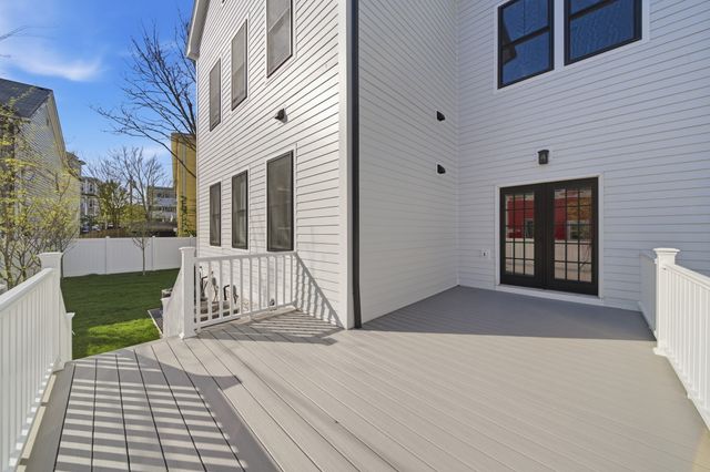 174 Walnut Street 1, Somerville, MA 02145