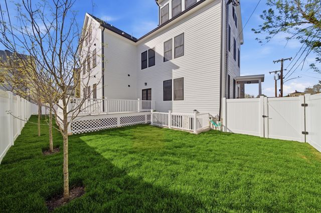 174 Walnut Street 1, Somerville, MA 02145