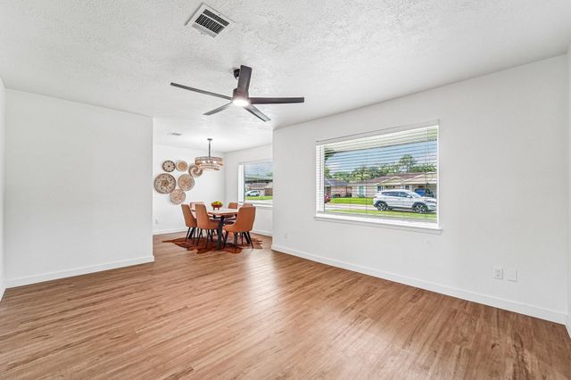 2801 Coy Drive, Deer Park, TX 77536