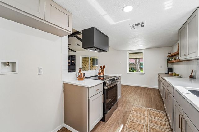 2801 Coy Drive, Deer Park, TX 77536