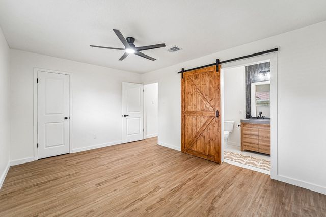 2801 Coy Drive, Deer Park, TX 77536