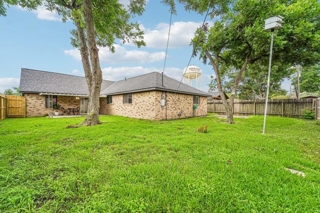 2801 Coy Drive, Deer Park, TX 77536