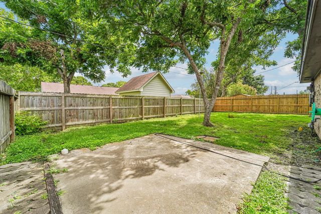 2801 Coy Drive, Deer Park, TX 77536