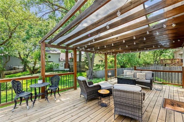 7738 Garnett Street, Lenexa, KS 66214