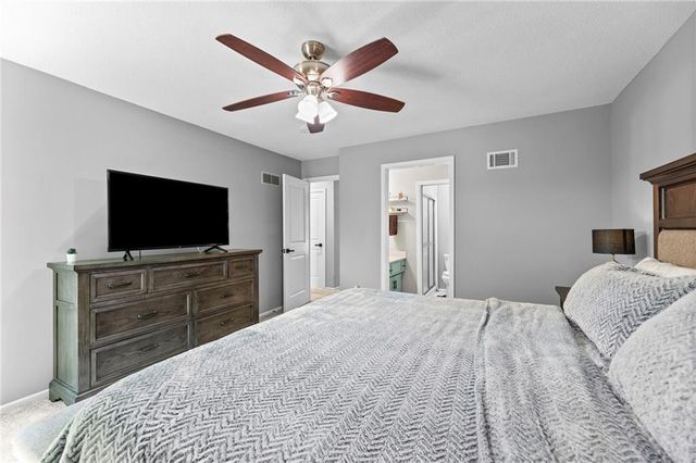 7738 Garnett Street, Lenexa, KS 66214