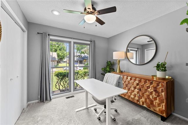 7738 Garnett Street, Lenexa, KS 66214