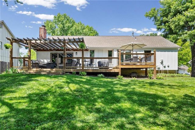 7738 Garnett Street, Lenexa, KS 66214