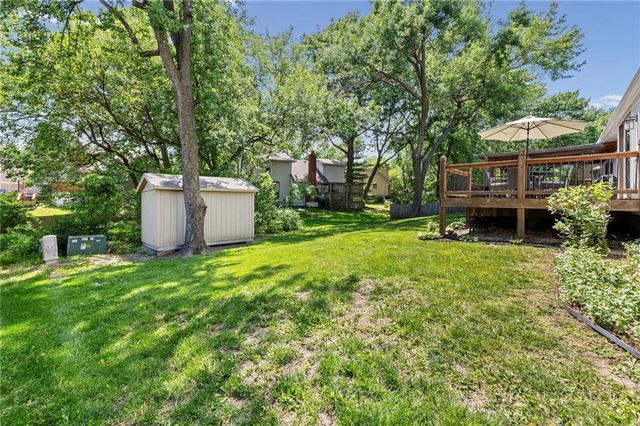 7738 Garnett Street, Lenexa, KS 66214