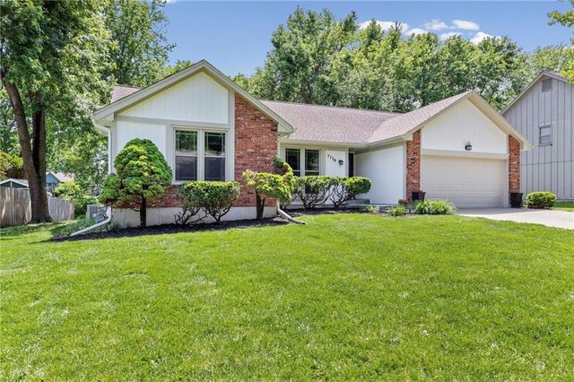 7738 Garnett Street, Lenexa, KS 66214