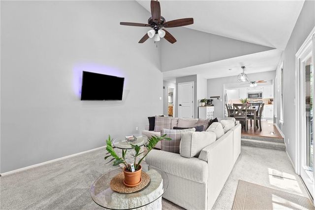 7738 Garnett Street, Lenexa, KS 66214