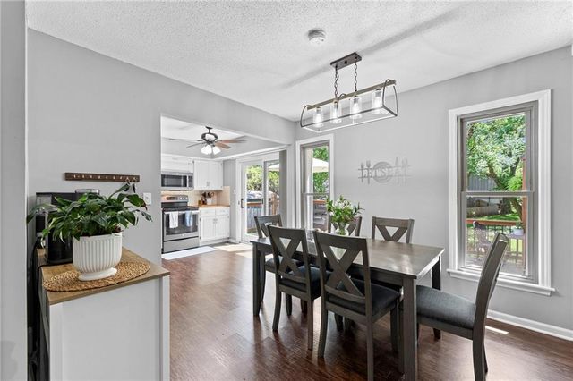 7738 Garnett Street, Lenexa, KS 66214