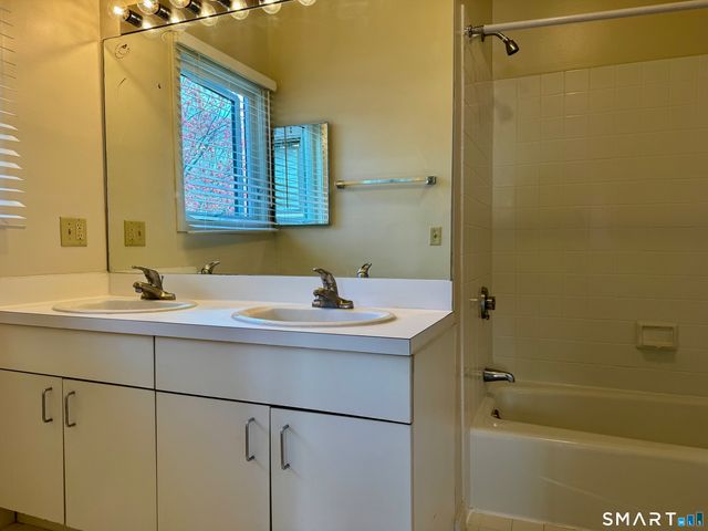 112 Montoya Drive 112, Branford, CT 06405