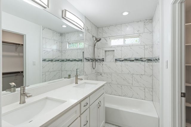 810 S MAIN Street, Kemp, TX 75143