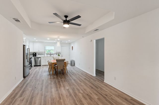 810 S MAIN Street, Kemp, TX 75143