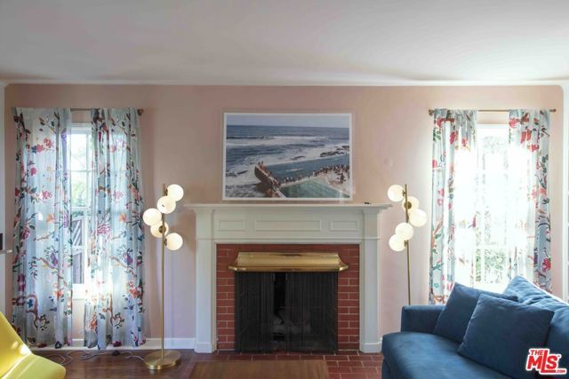 881 Cumberland Road, Glendale, CA 91202