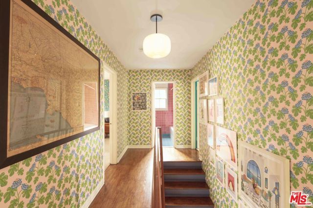 881 Cumberland Road, Glendale, CA 91202