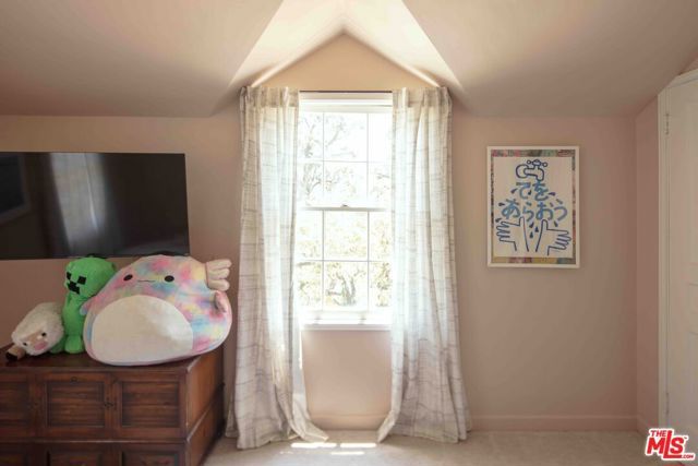 881 Cumberland Road, Glendale, CA 91202