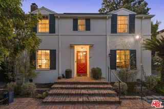 881 Cumberland Road, Glendale, CA 91202