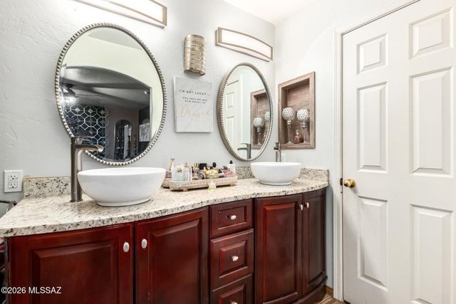 7185 W Resthaven Place, Tucson, AZ 85757