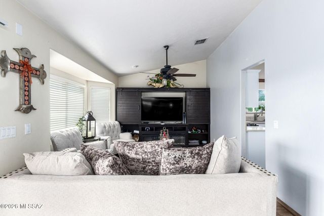 7185 W Resthaven Place, Tucson, AZ 85757