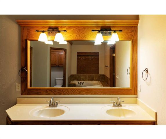 2805 NE Edmond, Piedmont, OK 73078