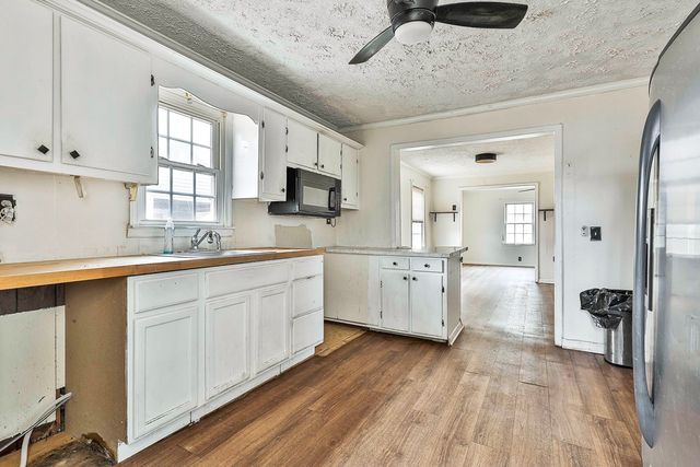 202 White Avenue, Hogansville, GA 30230