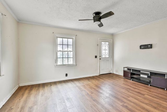 202 White Avenue, Hogansville, GA 30230
