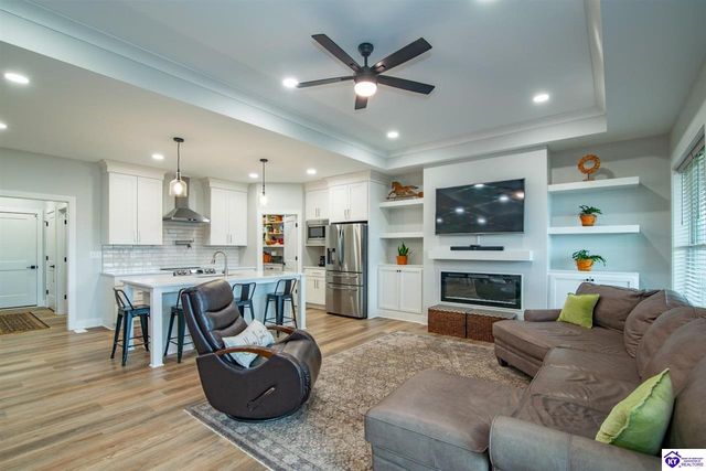 318 High Peak Place, Elizabethtown, KY 42701